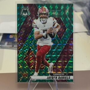 🔥 2025 Jayden Daniel’s Panini Mosaic Green Prizm Washington commanders